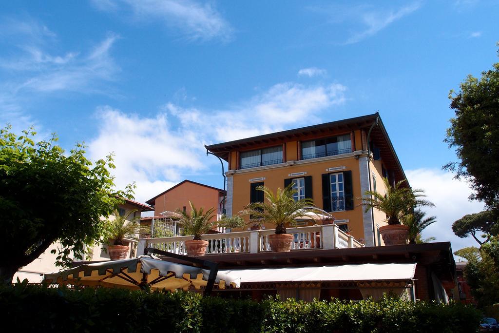 Hotel Regina Forte dei Marmi Exterior foto